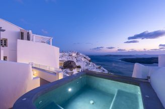 Santorini_Exclusive-Plan-Suites.jpg